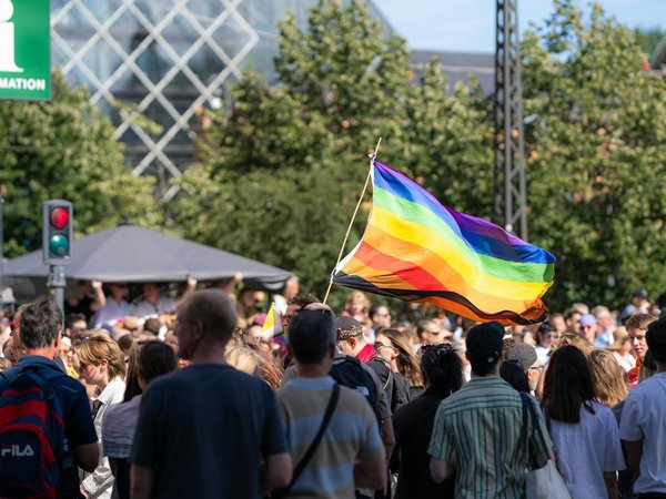 Rôle du Salon du dessin dans la promotion de l'art local
